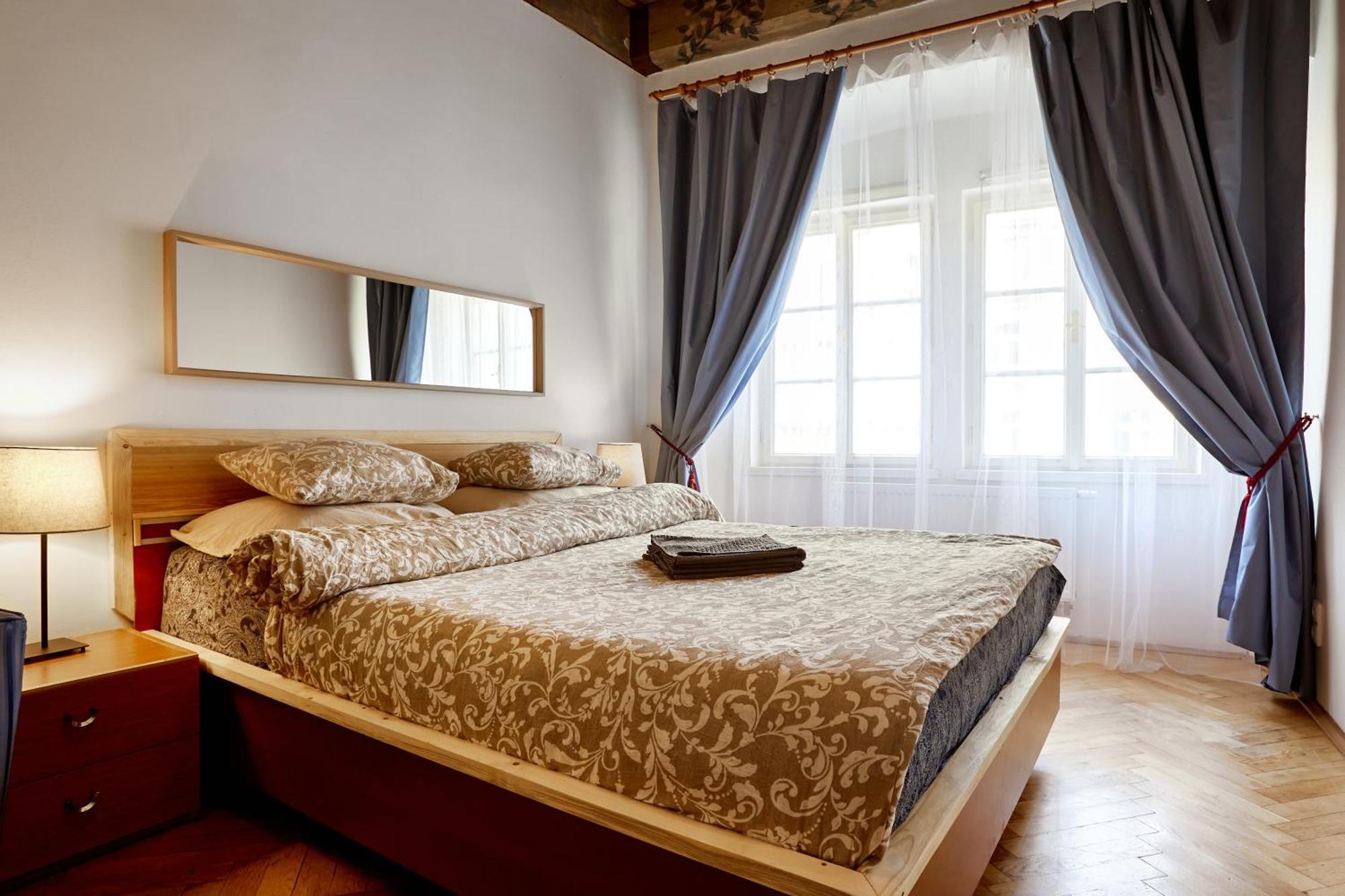 At The Blue Lion & Parking Assistance Apartment Prague Ngoại thất bức ảnh