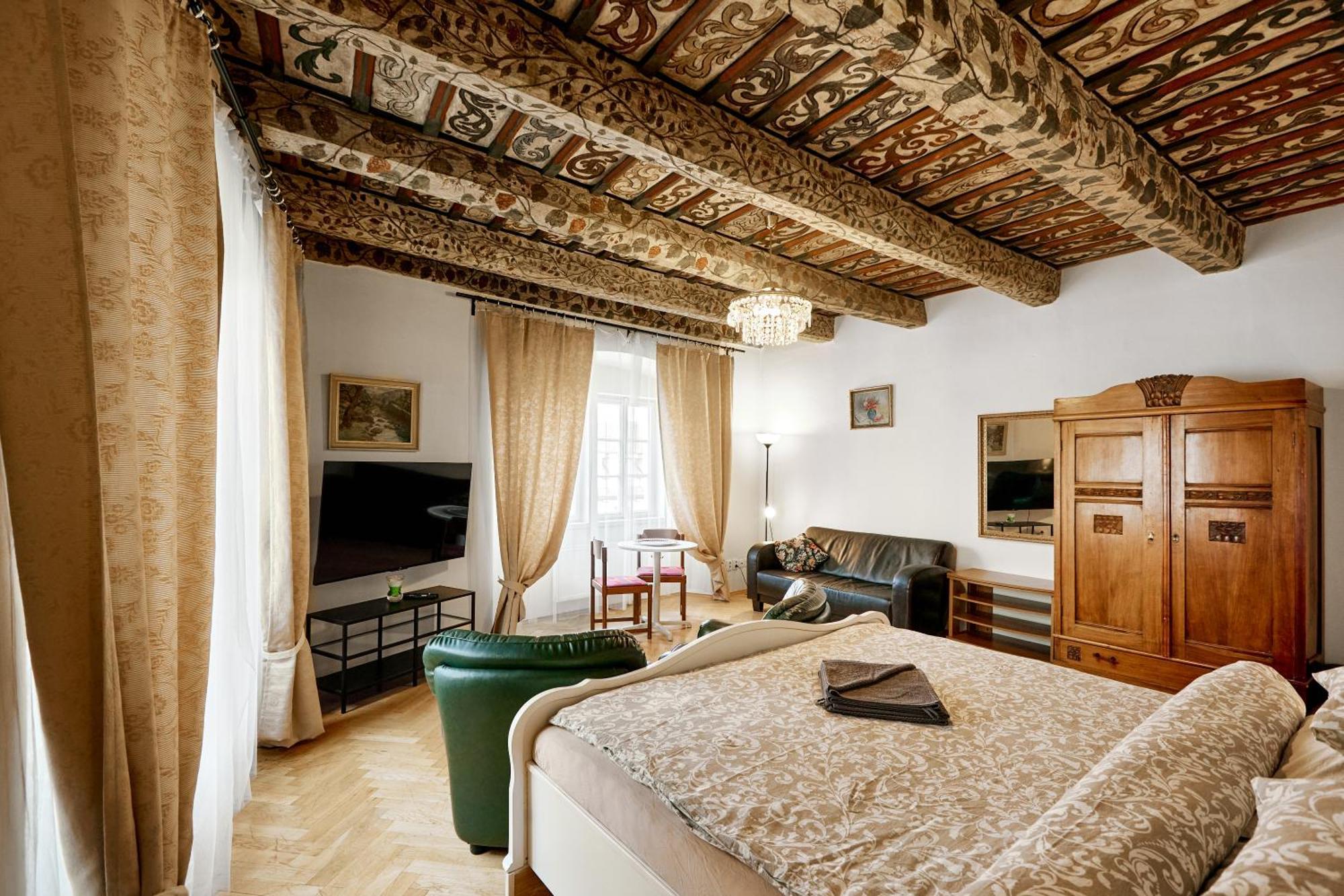 At The Blue Lion & Parking Assistance Apartment Prague Ngoại thất bức ảnh