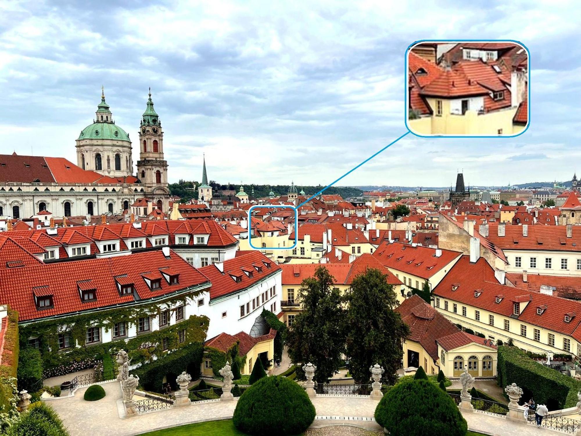 At The Blue Lion & Parking Assistance Apartment Prague Ngoại thất bức ảnh