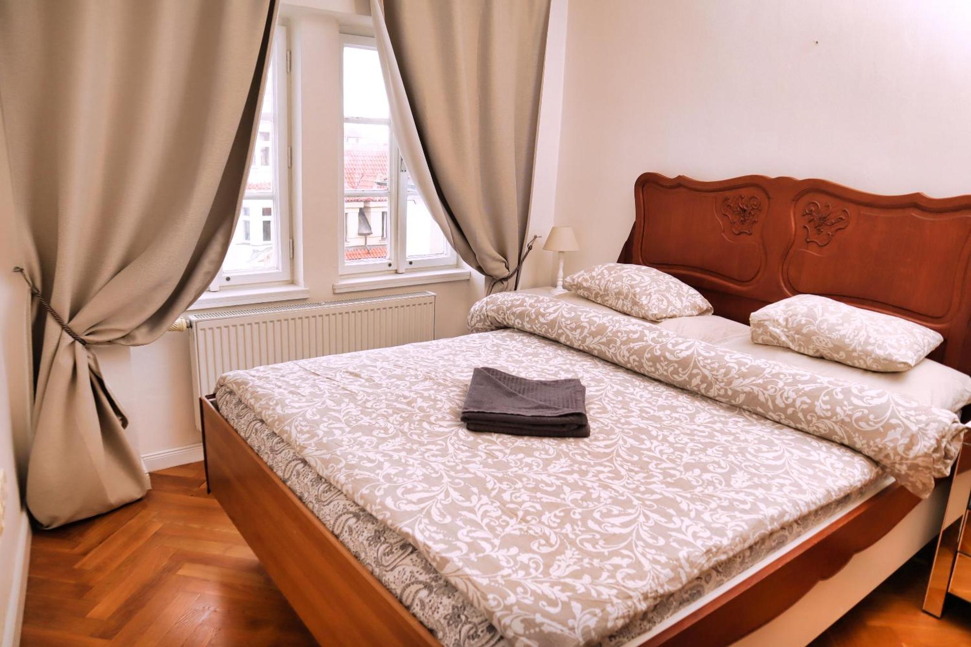 At The Blue Lion & Parking Assistance Apartment Prague Ngoại thất bức ảnh